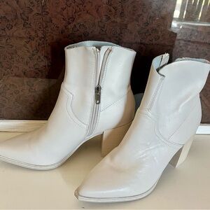 Steve Madden Cate Ankle Boot